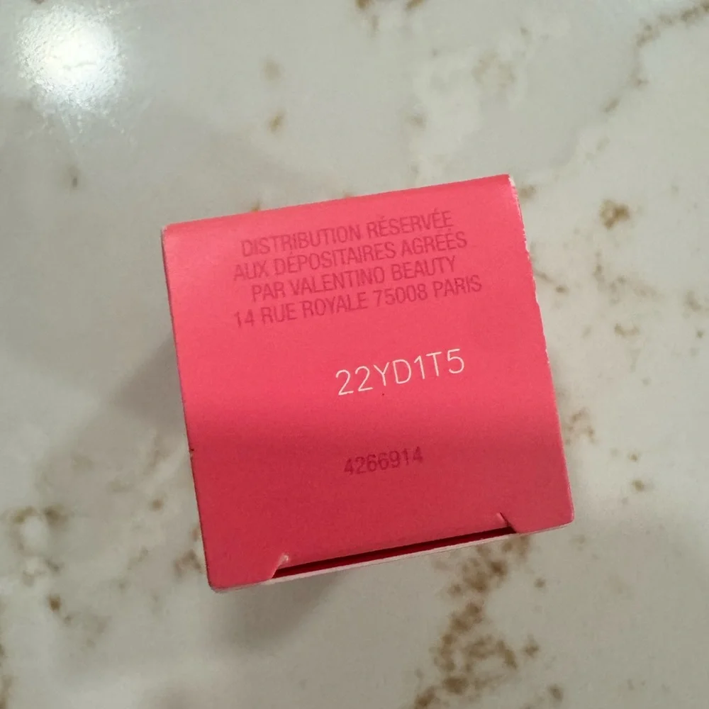 Valentino Born in Roma Extradose Parfum - Pink and Black new - Picture 3 of 6